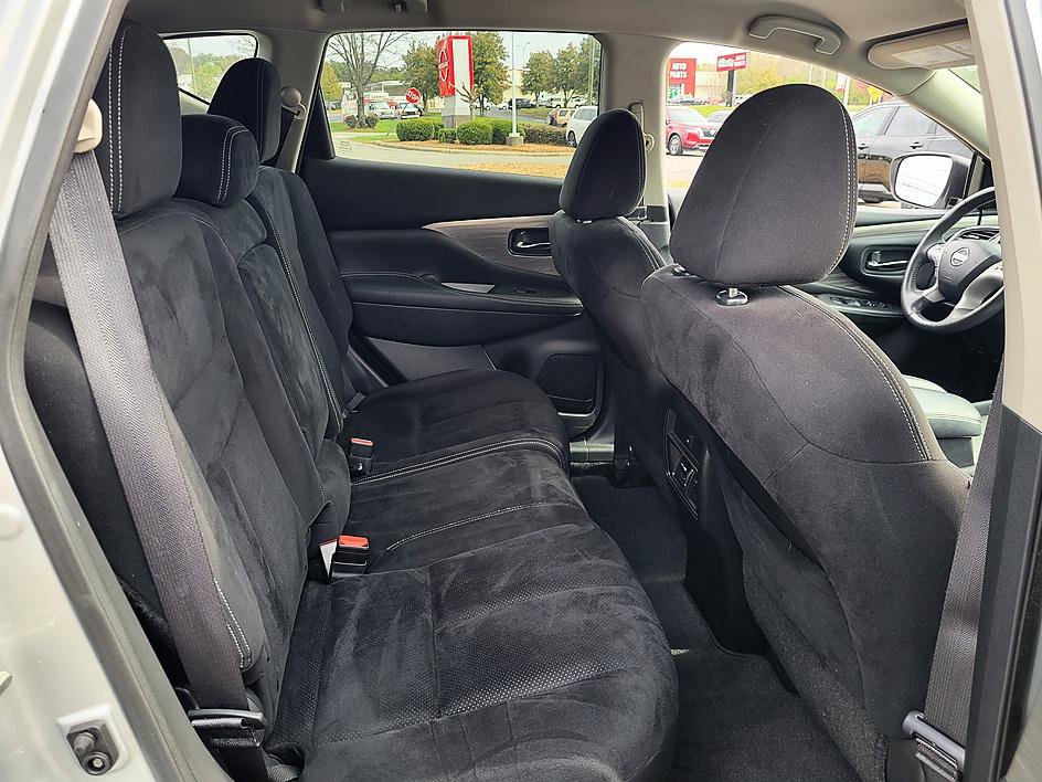 Certified 2017 Nissan Murano SV image 18