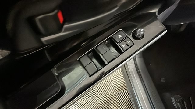 Used 2023 Toyota bZ4X AWD image 11