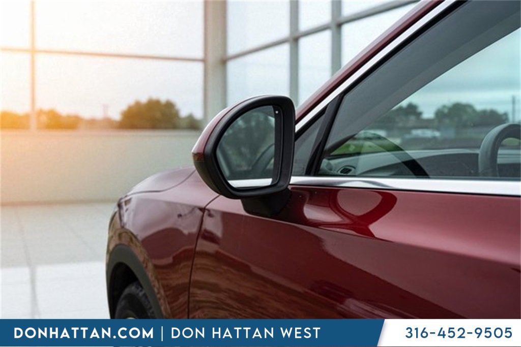 Used 2023 Buick Envision Essence image 29