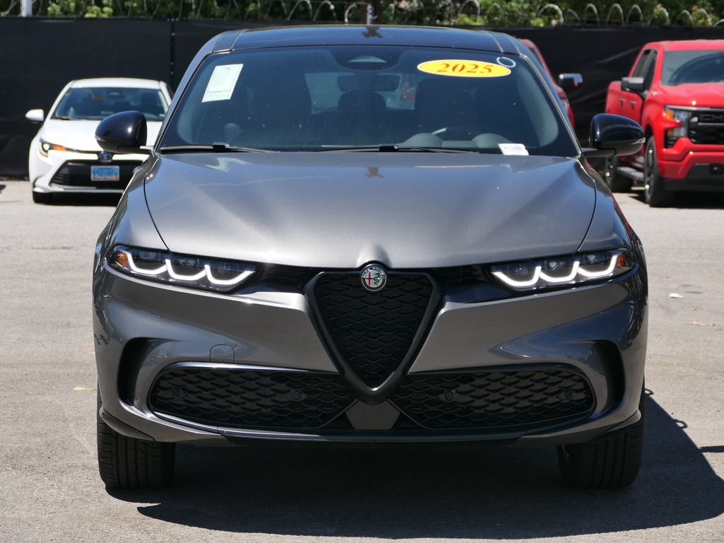 Used 2025 Alfa Romeo Tonale AWD/4WD image 6