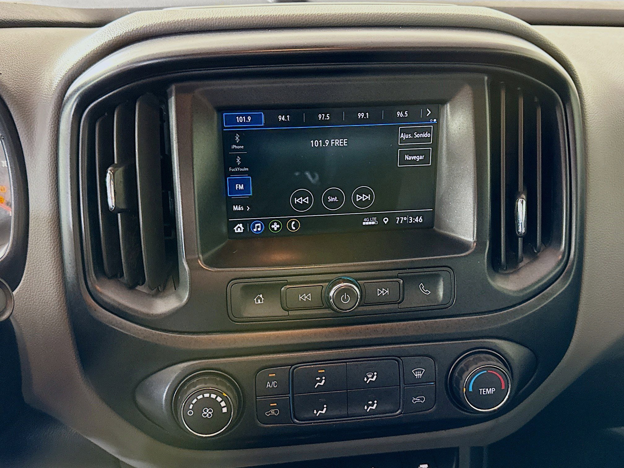 Used 2019 Chevrolet Colorado W/T w/ Custom Special Edition image 17