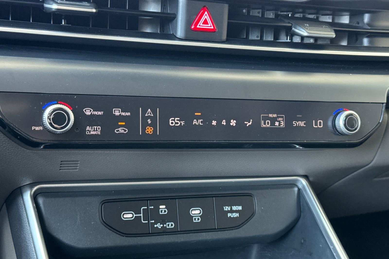 Used 2026 Kia Carnival FWD image 19