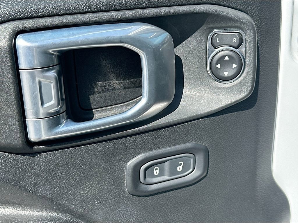 Used 2023 Jeep Wrangler Sport S image 19