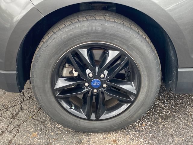 Used 2018 Ford Edge SEL w/ Safe & Smart Package AWD/4WD image 20