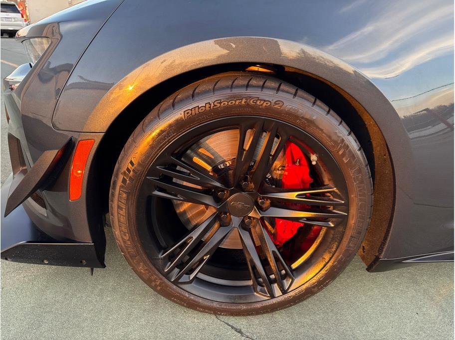 Used 2019 Chevrolet Camaro ZL1 image 12