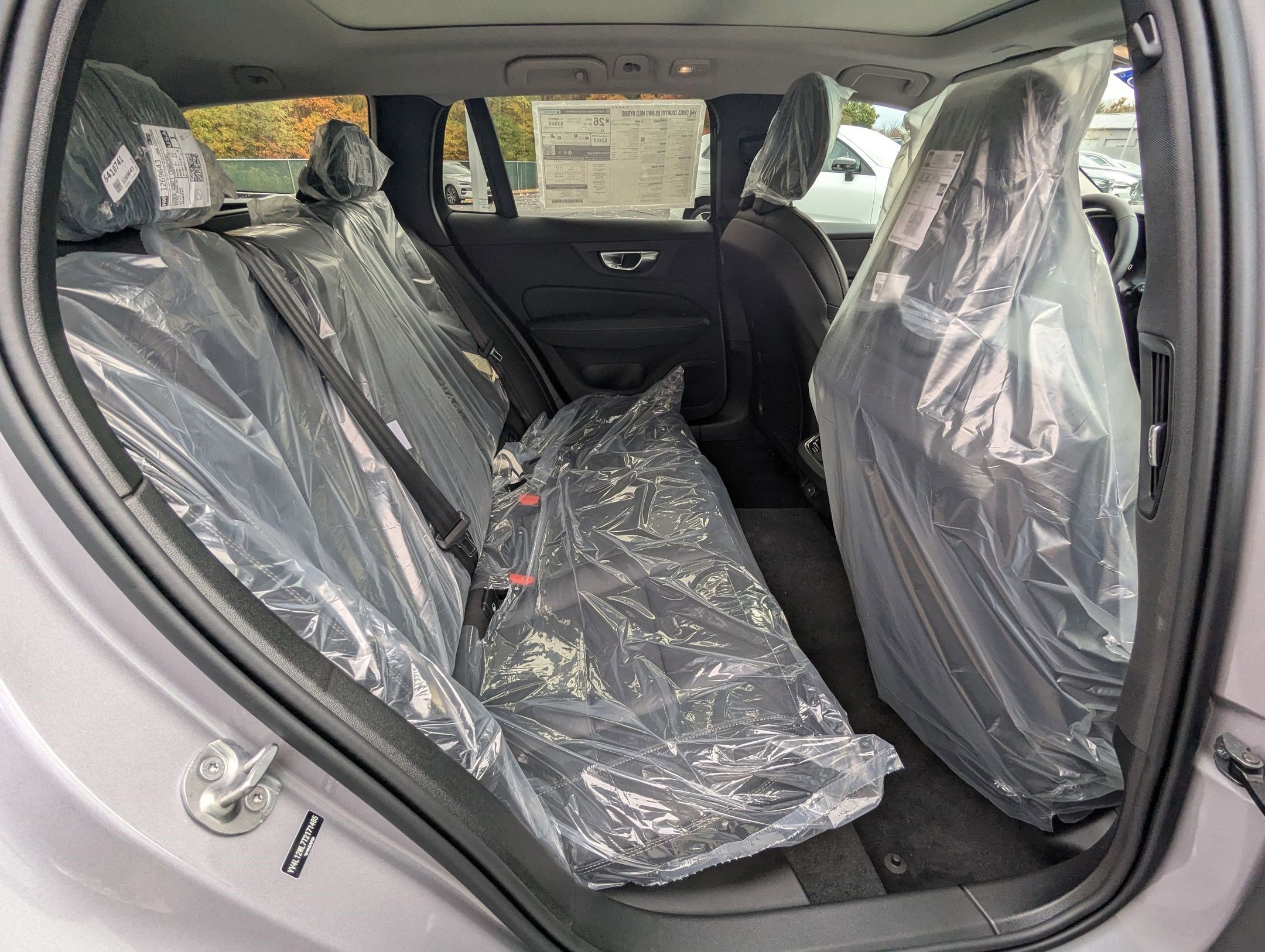 New 2026 Volvo V60 B5 Cross Country Ultra w/ Protection Package Premier image 21