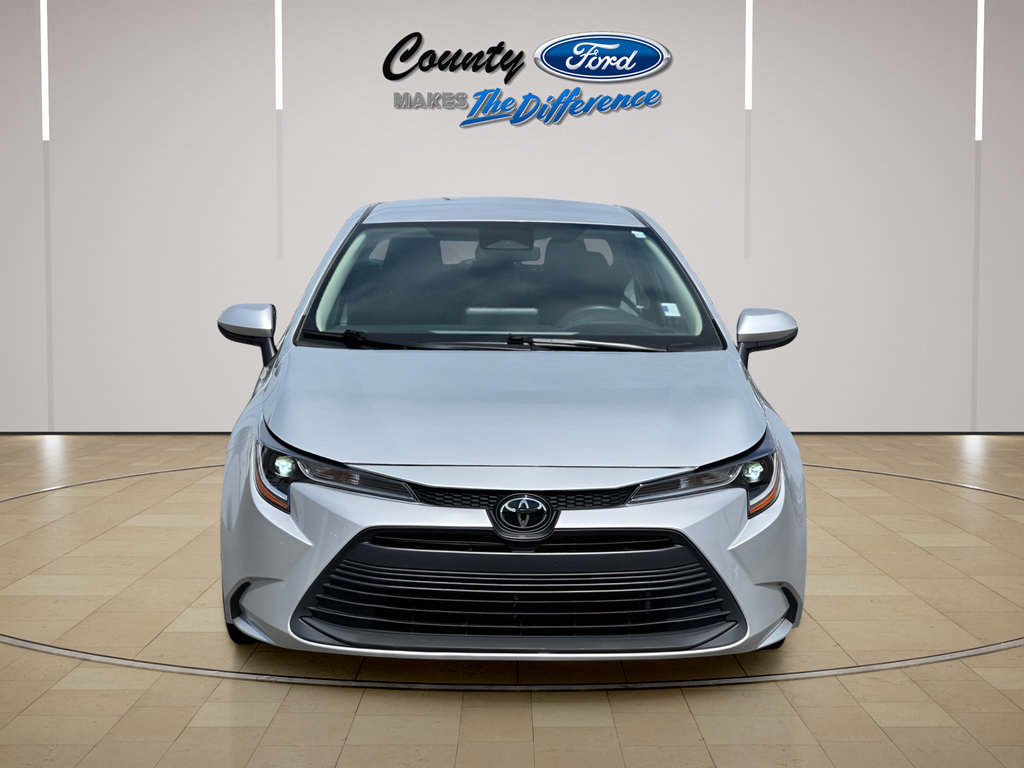 Used 2024 Toyota Corolla LE FWD image 5