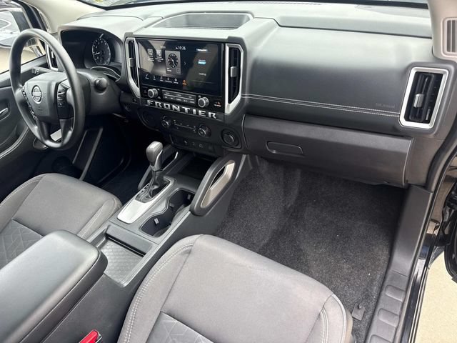 Used 2025 Nissan Frontier SV RWD image 17