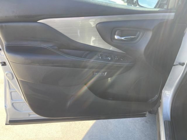 Used 2015 Nissan Murano AWD image 14