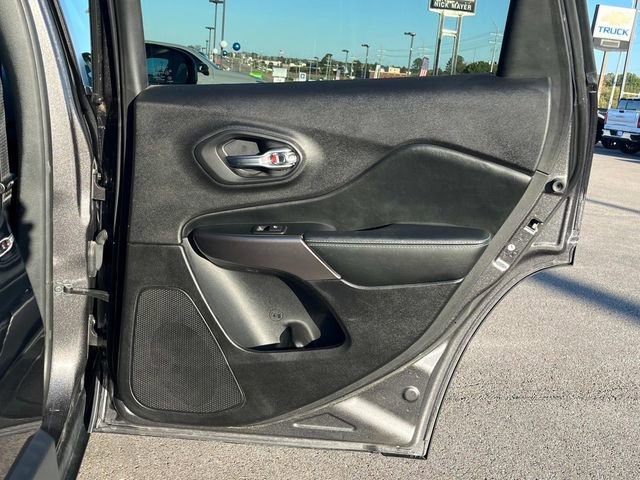 Used 2020 Jeep Cherokee Latitude Plus image 20