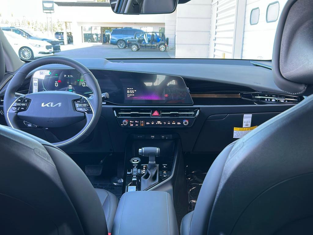 New 2025 Kia Niro EX image 16