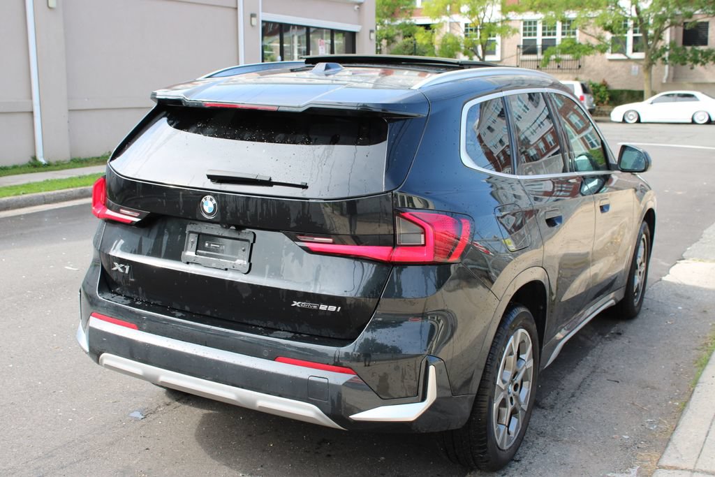Used 2025 BMW X1 xDrive28i AWD/4WD image 5