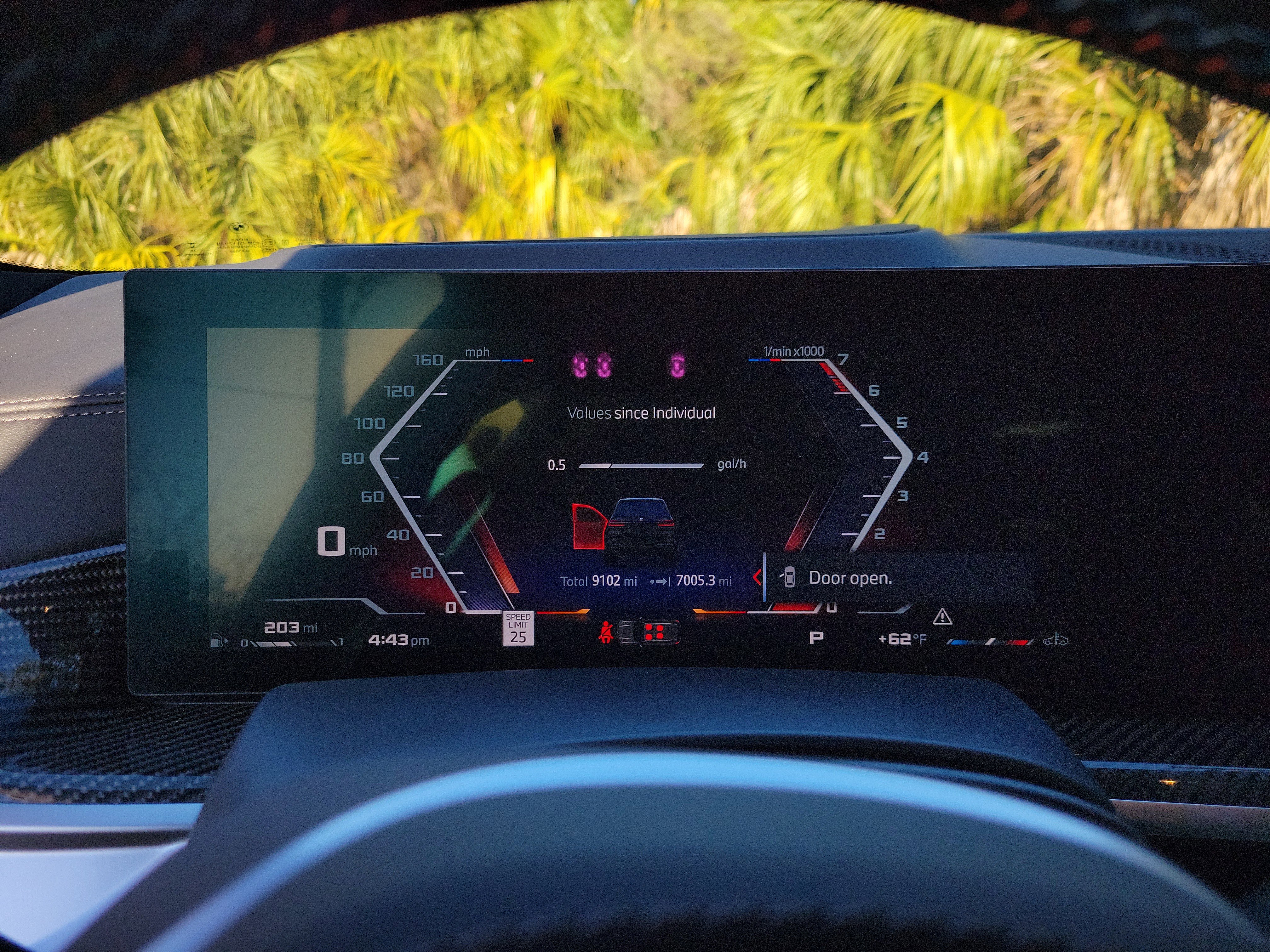 Used 2025 BMW X7 M60i image 33