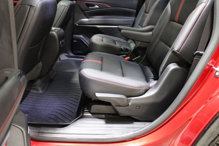 Used 2024 Chevrolet Traverse RS image 58