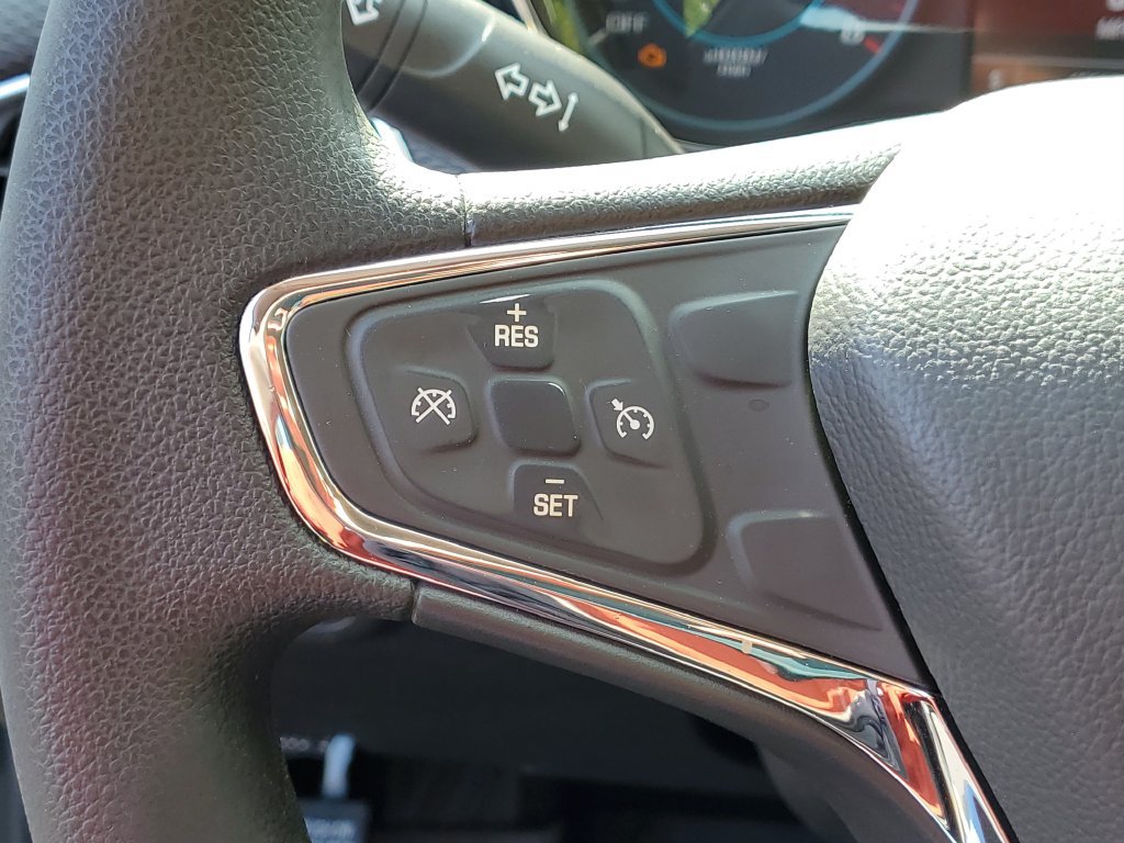 Used 2018 Chevrolet Cruze LT w/ Convenience Package FWD image 9