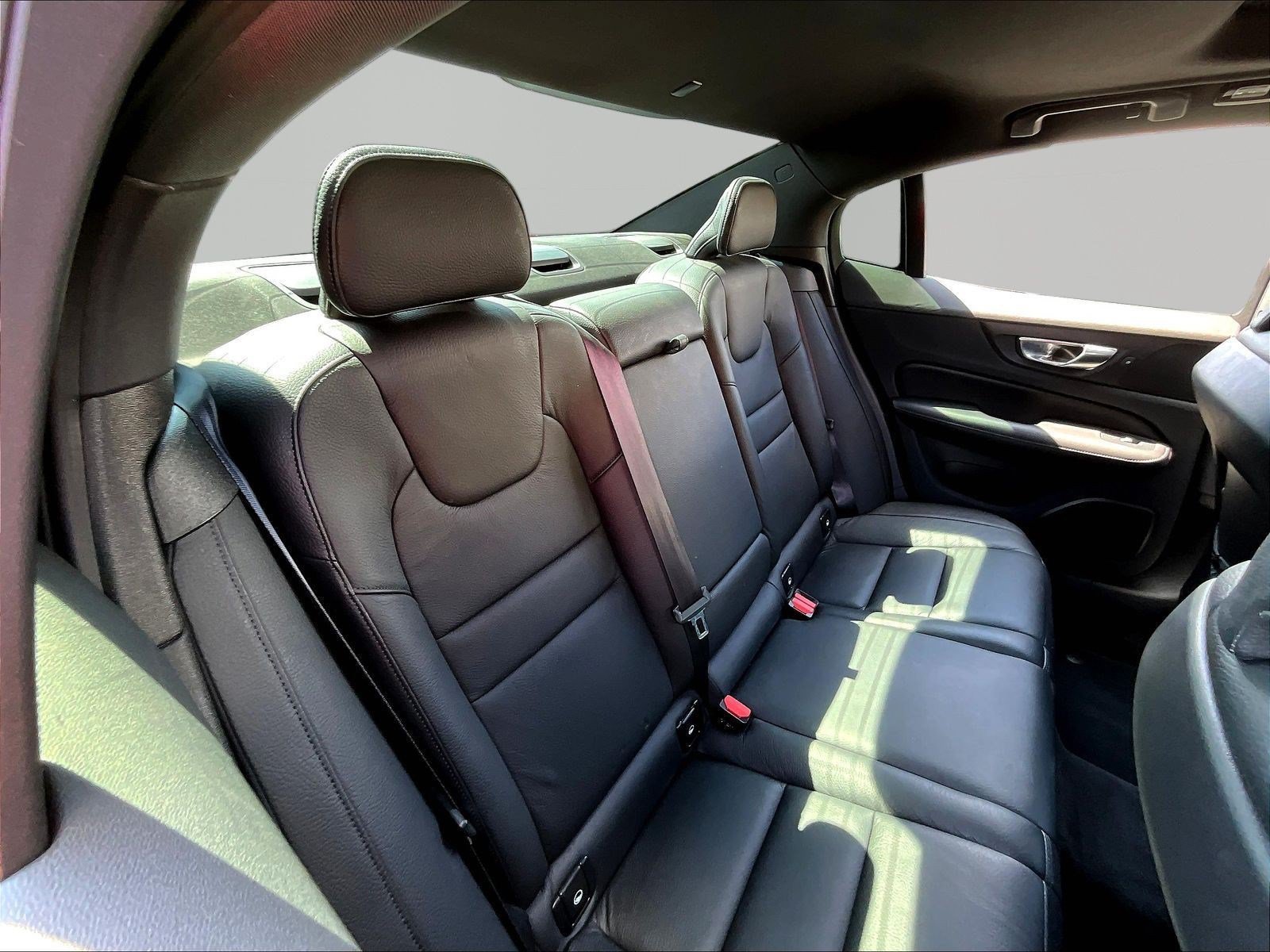 Used 2023 Volvo S60 B5 Plus AWD/4WD image 25