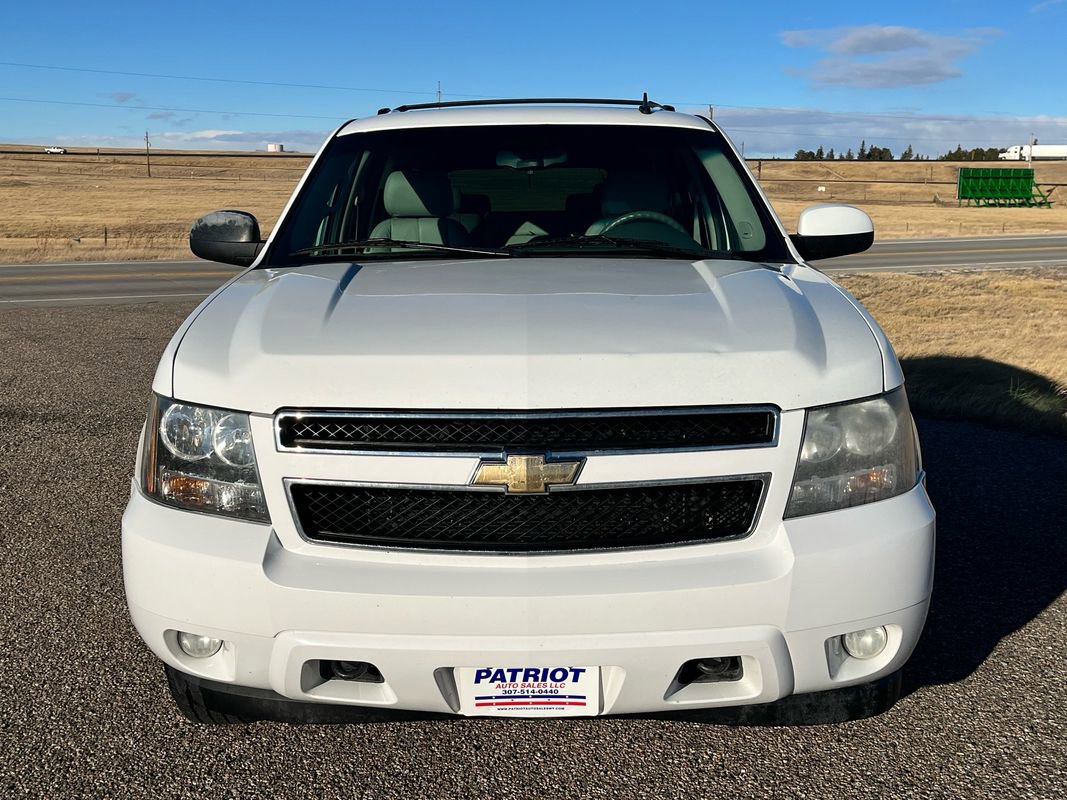 Used 2010 Chevrolet Suburban LT AWD/4WD image 8