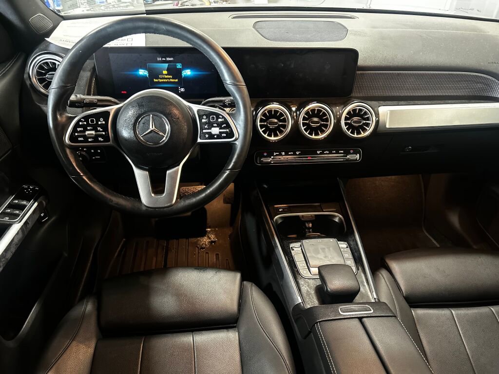 Certified 2022 Mercedes-Benz GLB 250 4MATIC image 2
