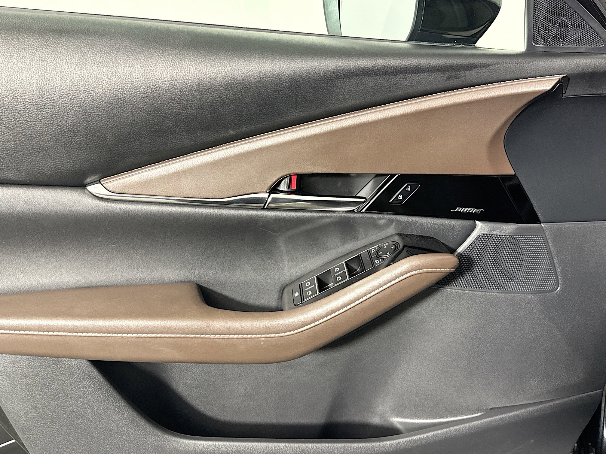 Used 2025 MAZDA CX-30 AWD 2.5 S w/ Premium Package image 16