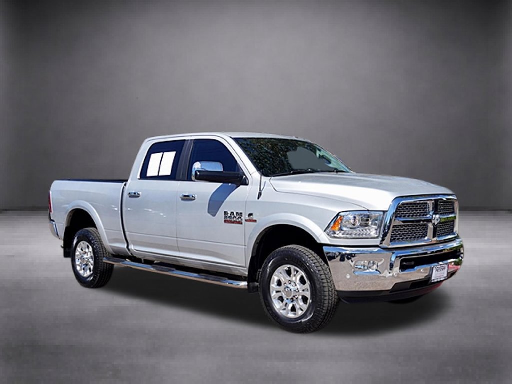 Used 2017 RAM 2500 Laramie AWD/4WD image 2