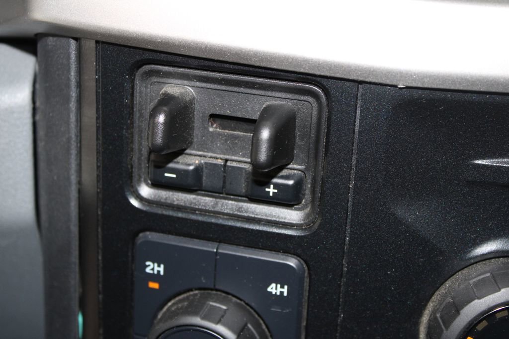 Used 2024 Ford F250 XLT image 44