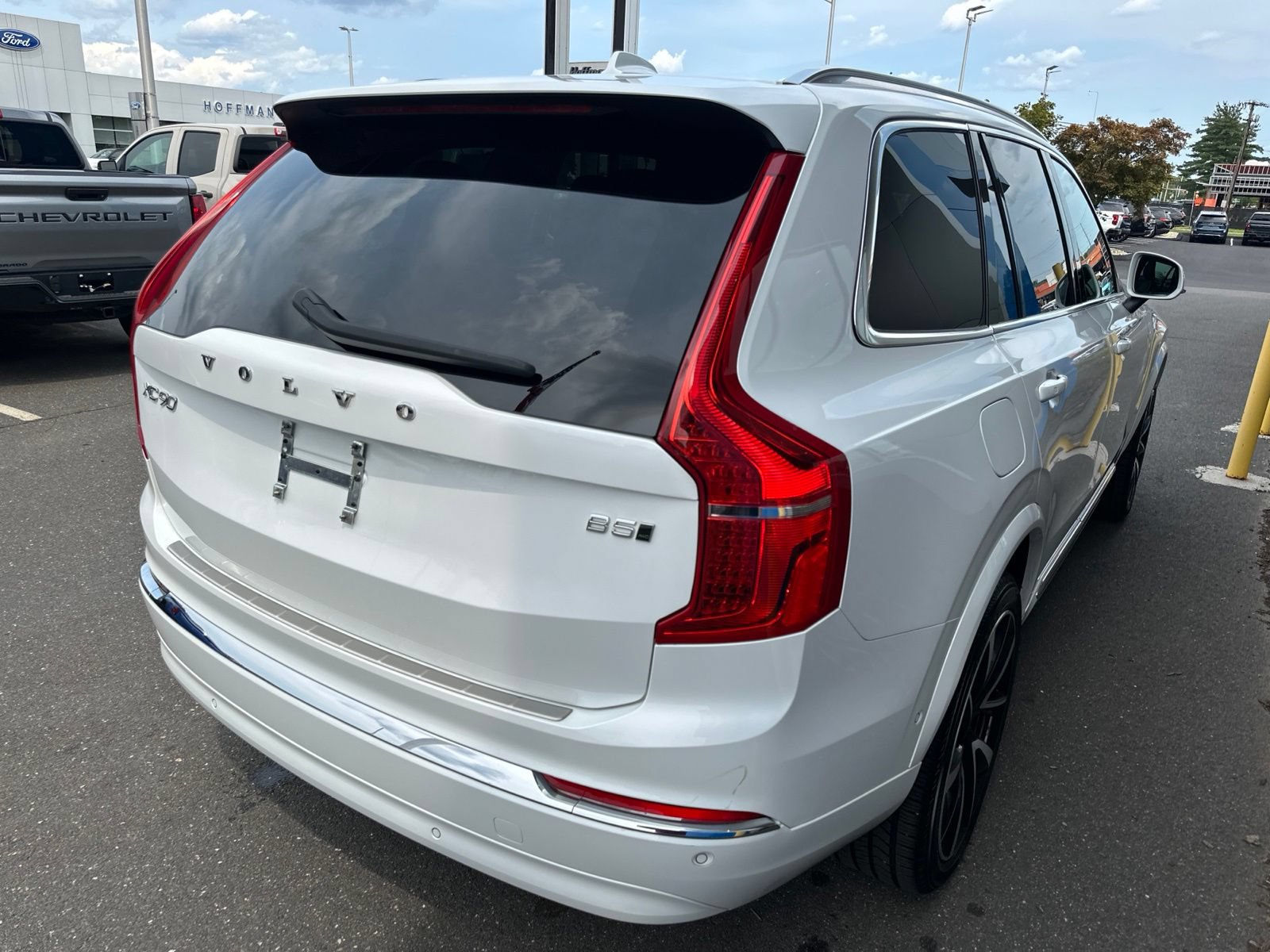 Used 2023 Volvo XC90 B5 Plus w/ Protection Package Premier AWD/4WD image 6