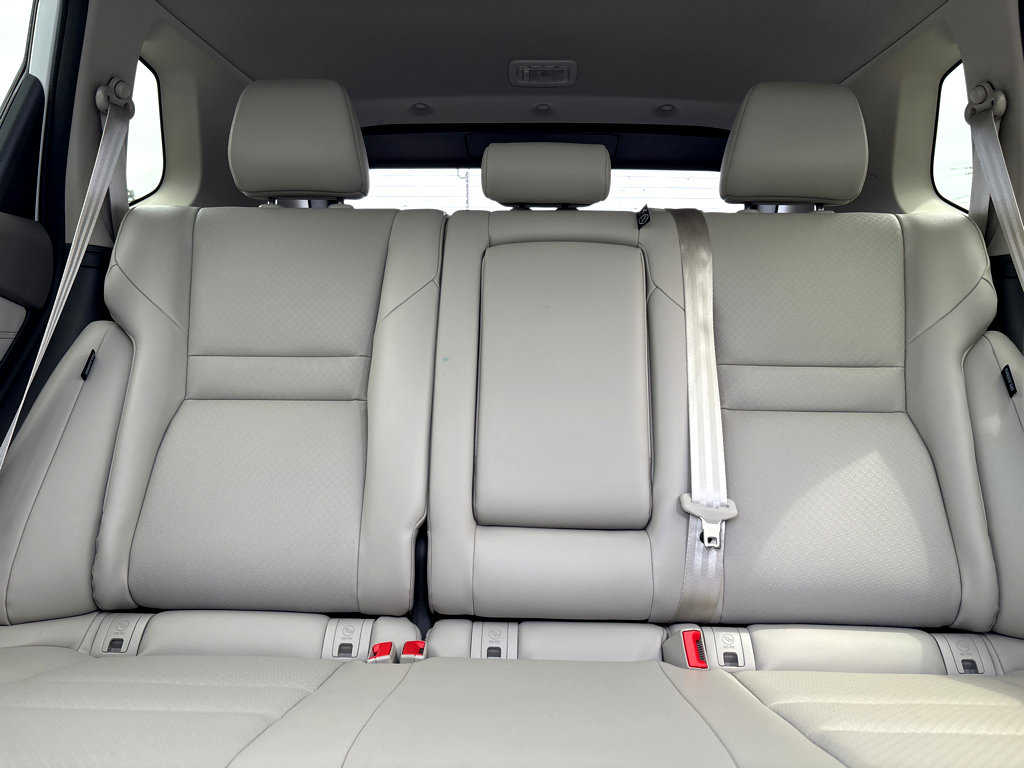 Used 2025 Nissan Rogue SV w/ SV Premium Package FWD image 23