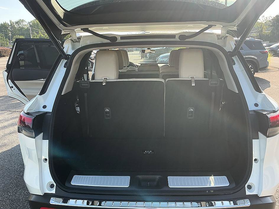 Used 2023 INFINITI QX60 Luxe w/ Cargo Package AWD/4WD image 30