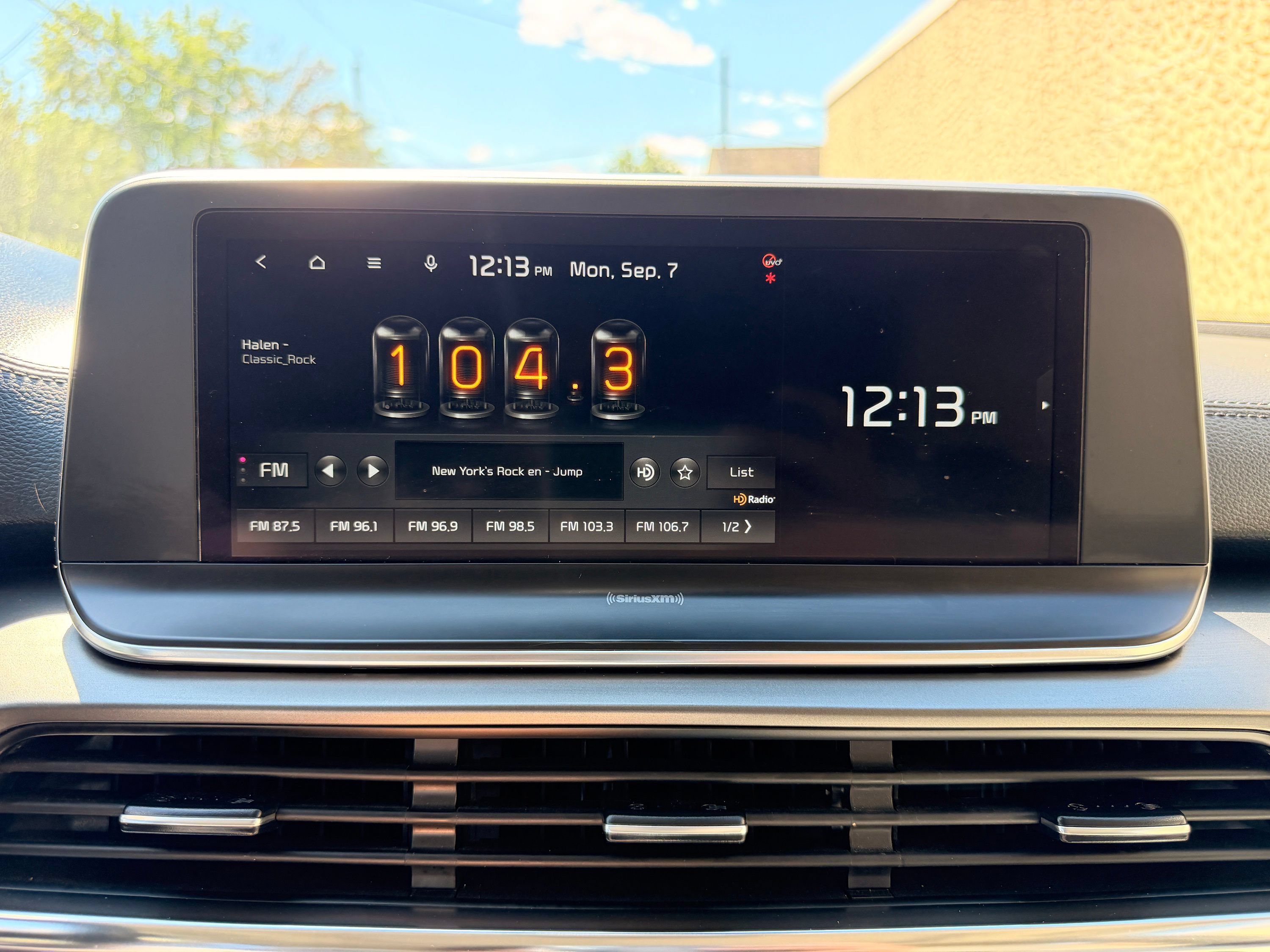 Used 2022 Kia Telluride S AWD/4WD image 33