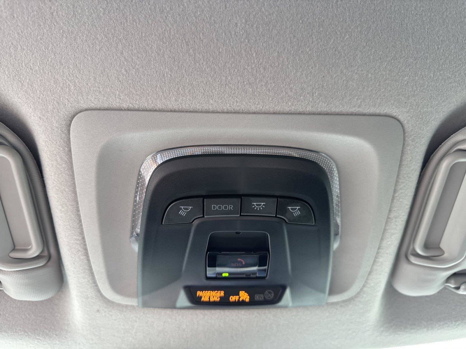 Used 2024 Toyota Corolla Cross LE FWD image 23