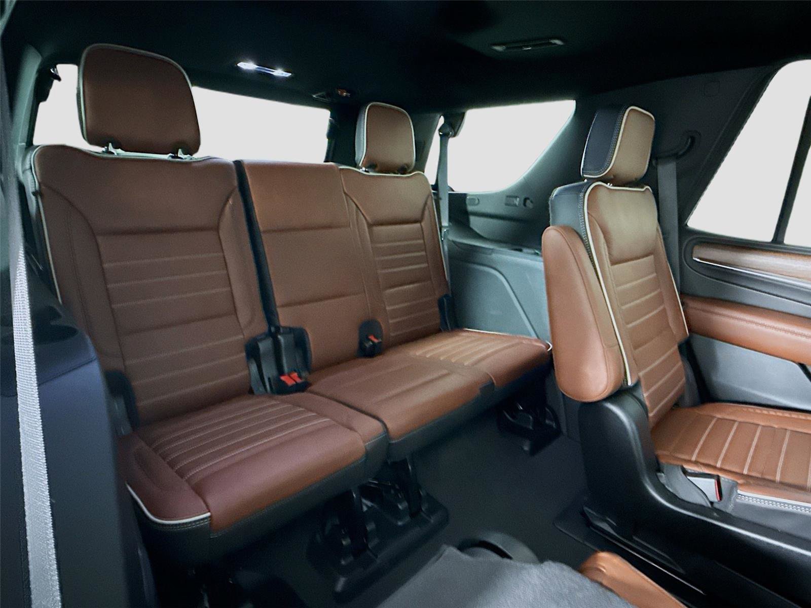 Used 2024 GMC Yukon Denali Ultimate AWD/4WD image 23