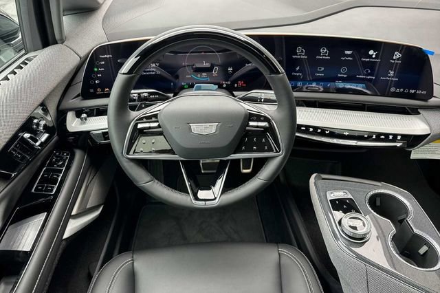 New 2026 Cadillac Optiq Luxury 1 image 14