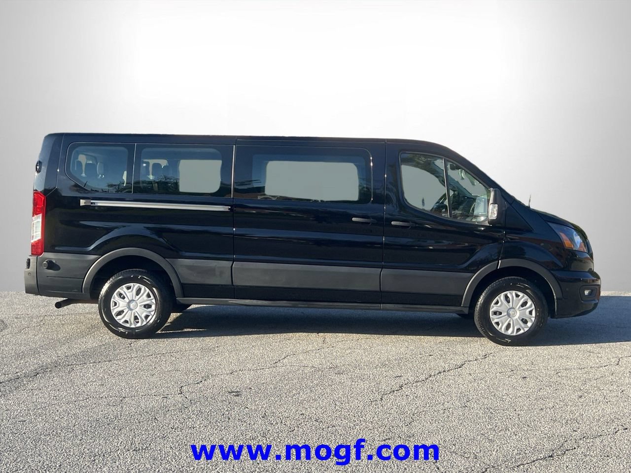 Used 2024 Ford Transit 350 XLT RWD image 25
