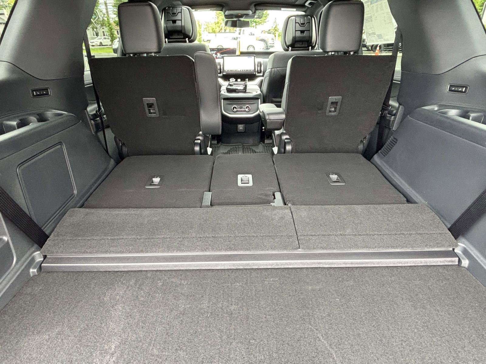 New 2026 Ford Expedition Platinum w/ Stealth Performance Package AWD/4WD image 15