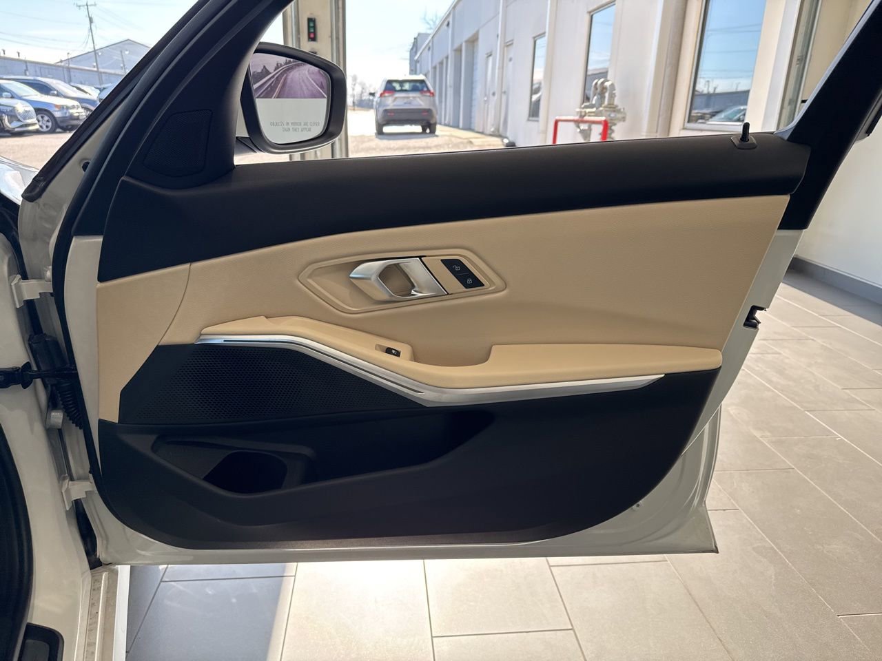 New 2026 BMW 330i xDrive Sedan w/ Convenience Package AWD/4WD image 53
