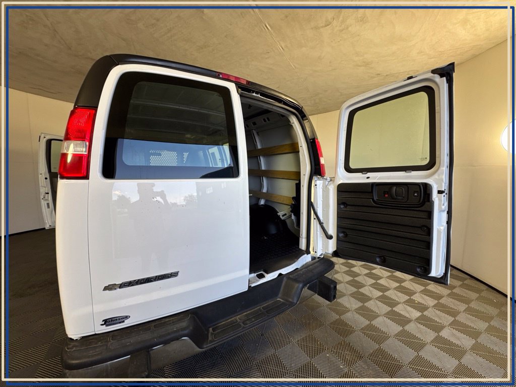 Used 2025 Chevrolet Express 2500 w/ Driver Convenience Package RWD image 34