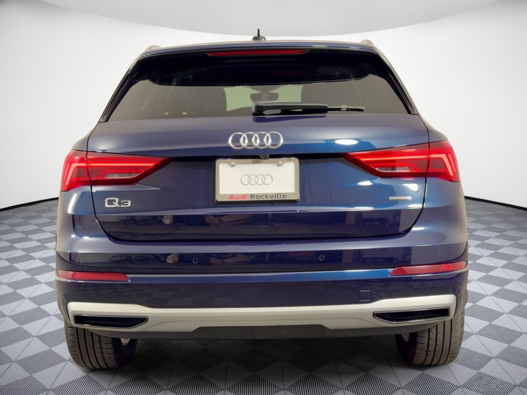 Used 2020 Audi Q3 2.0T Premium w/ Convenience Package AWD/4WD image 11