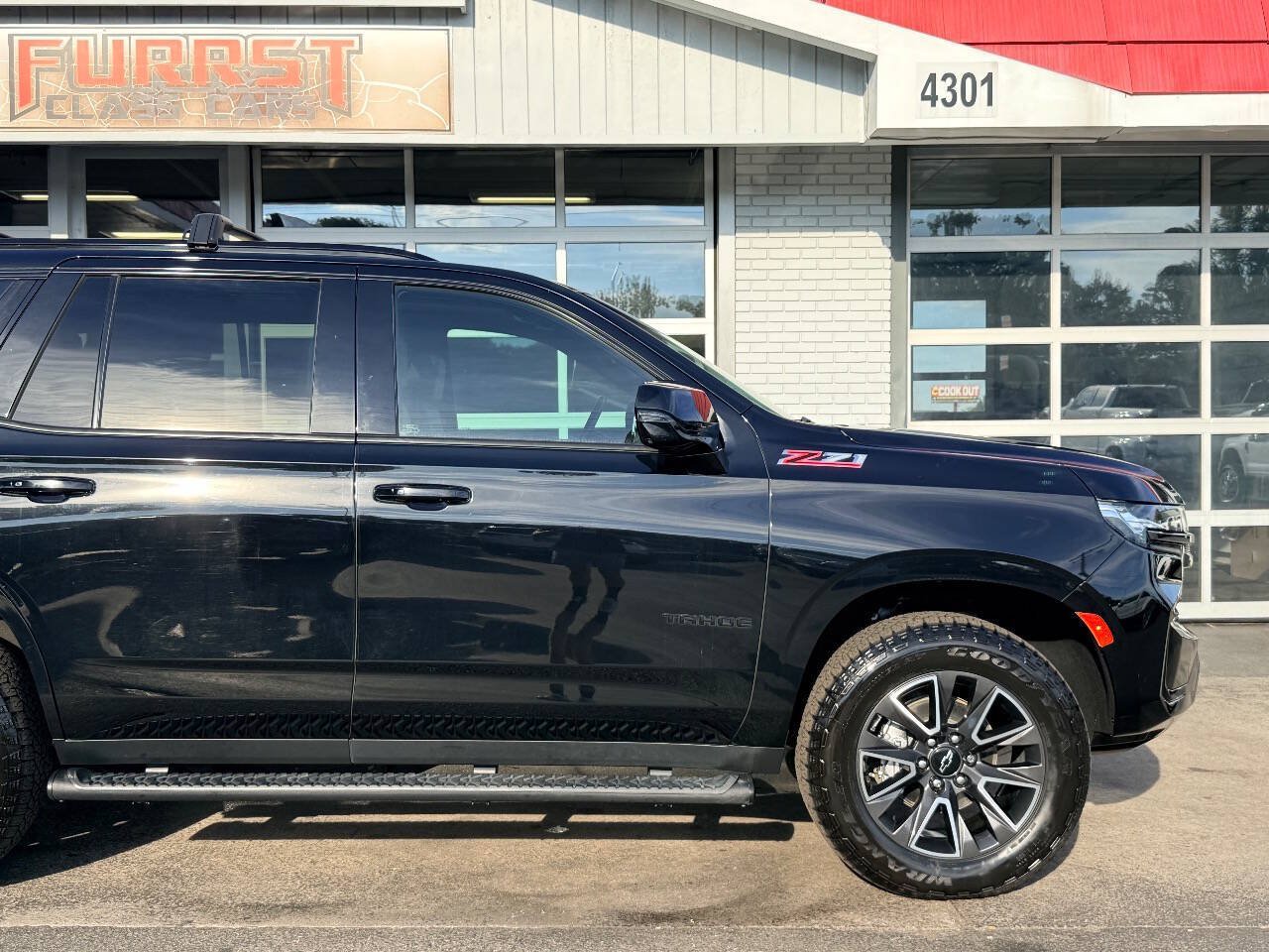 Used 2022 Chevrolet Tahoe Z71 w/ Z71 Off-Road Package AWD/4WD image 11