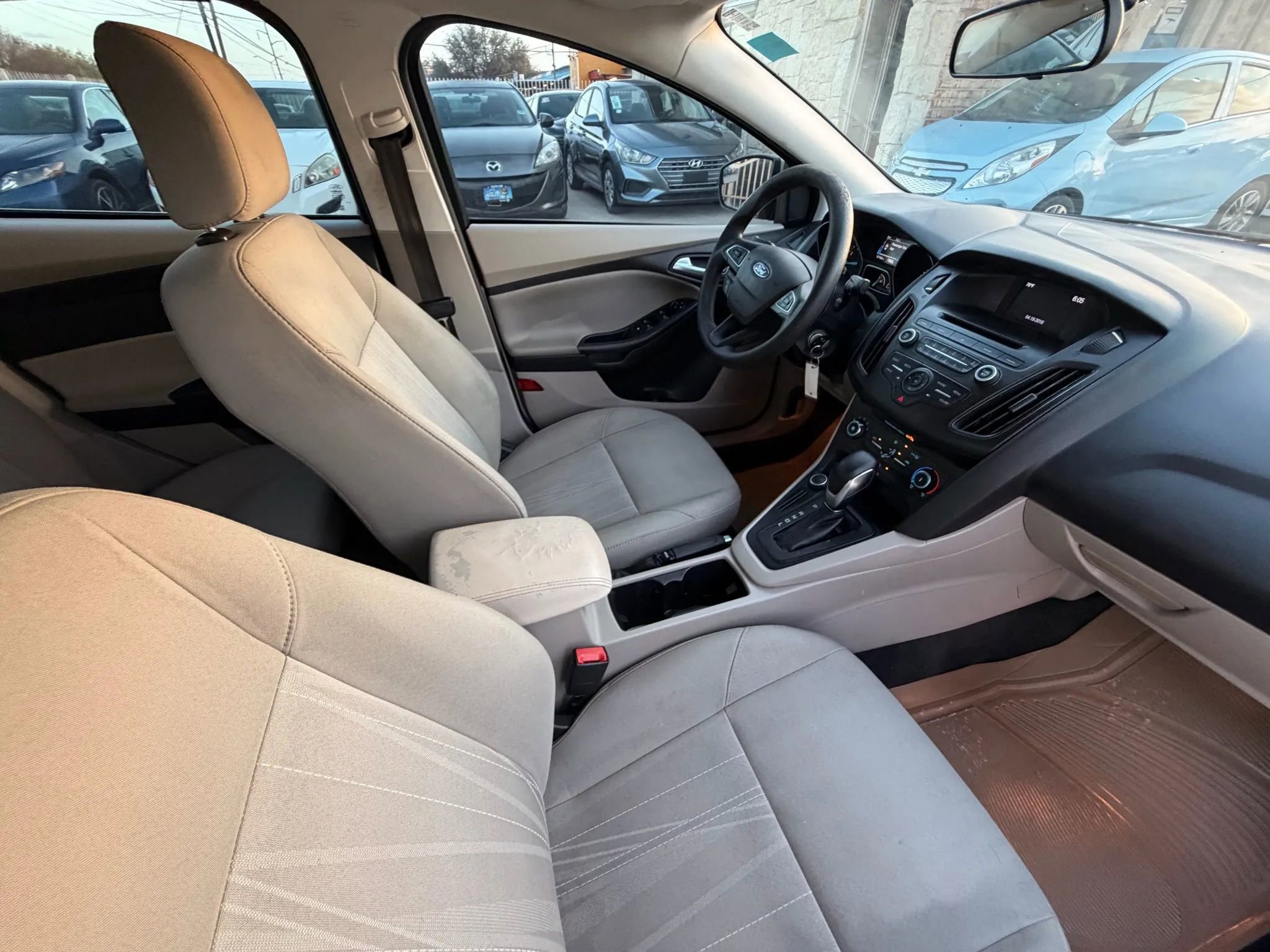 Used 2017 Ford Focus SE image 30