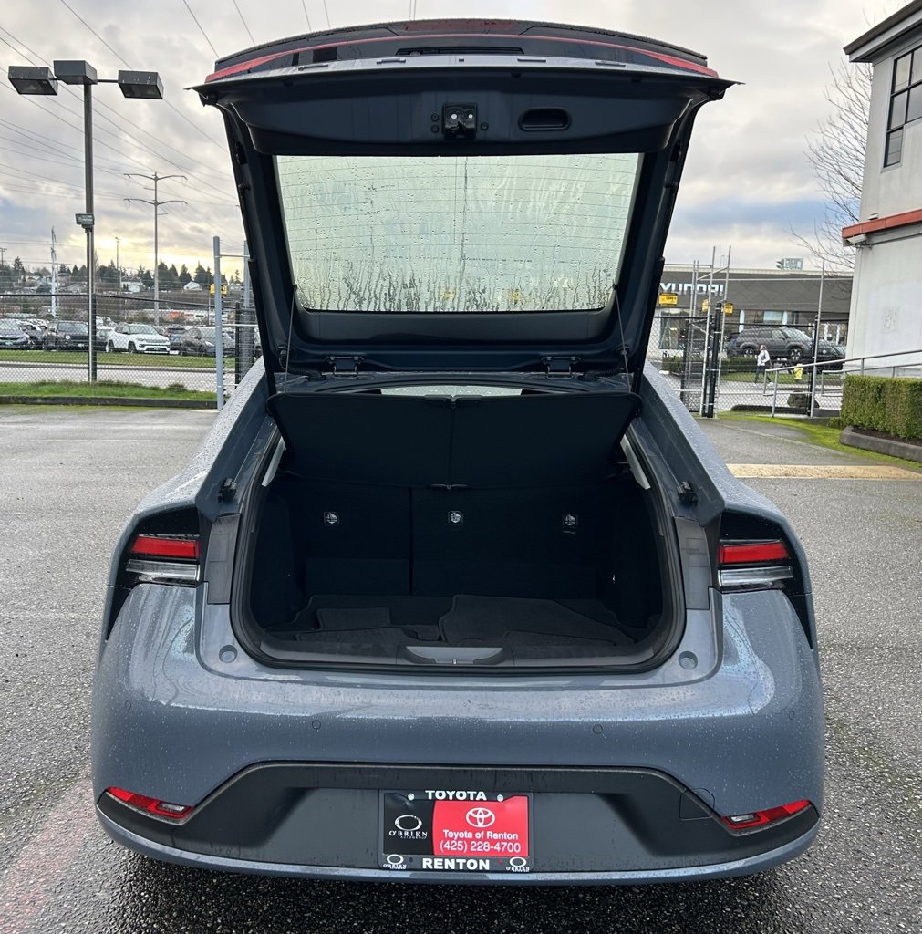 Certified 2025 Toyota Prius LE image 24