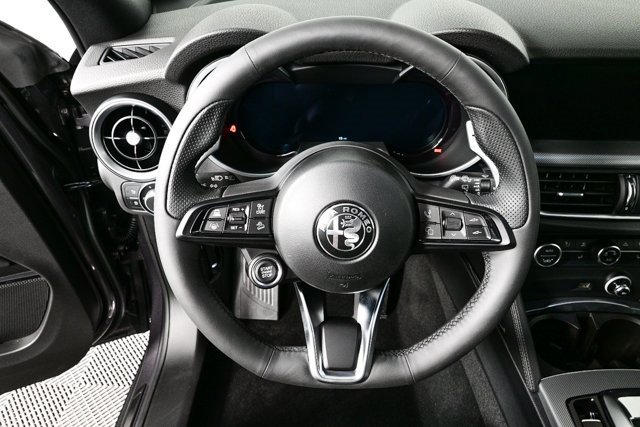 New 2025 Alfa Romeo Stelvio Sprint w/ Convenience Package image 9