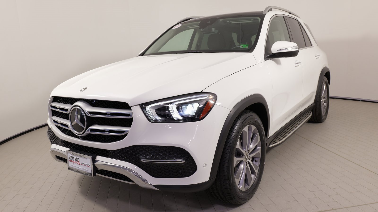 Used 2023 Mercedes-Benz GLE 350 4MATIC image 4