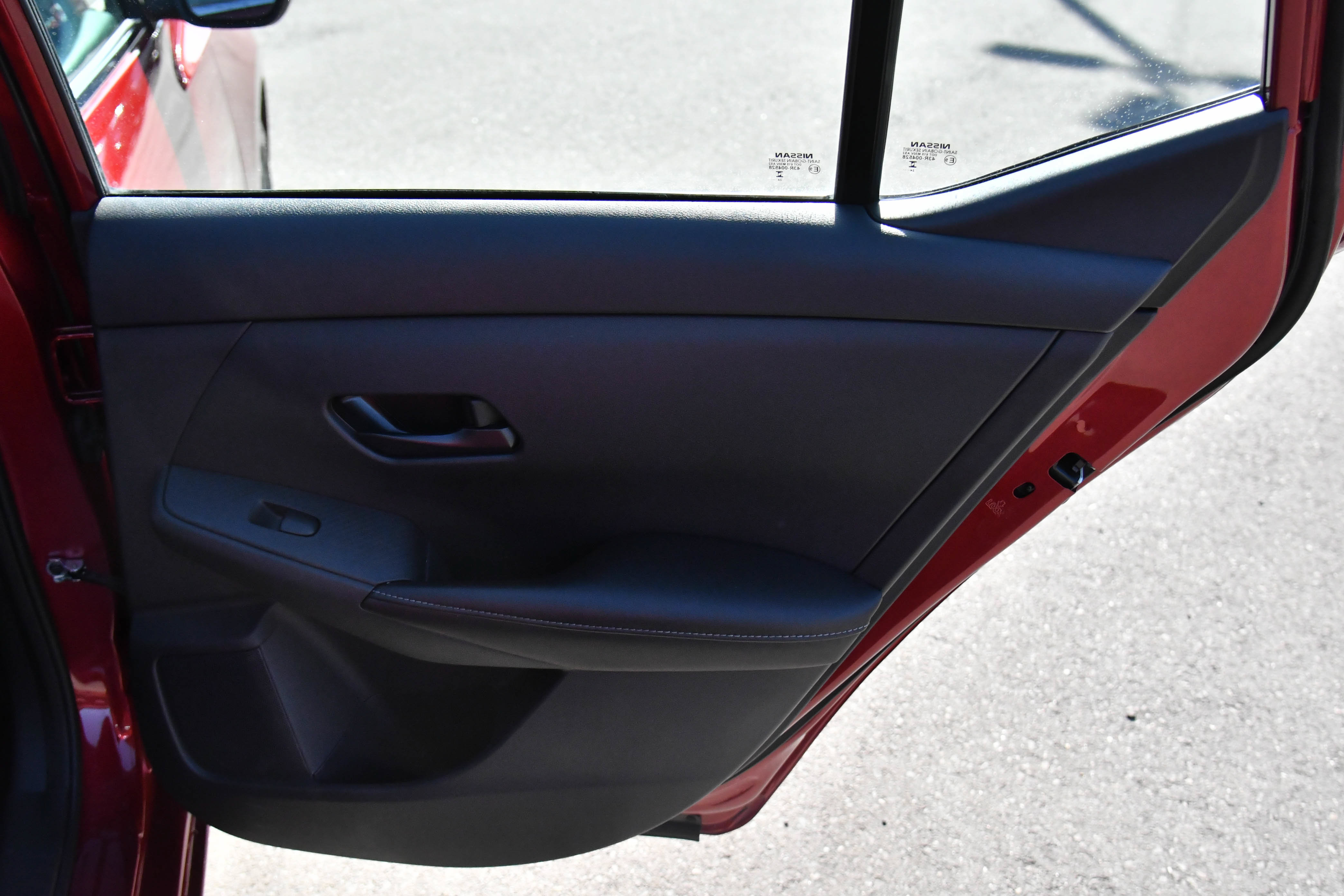 Used 2025 Nissan Sentra SV FWD image 35