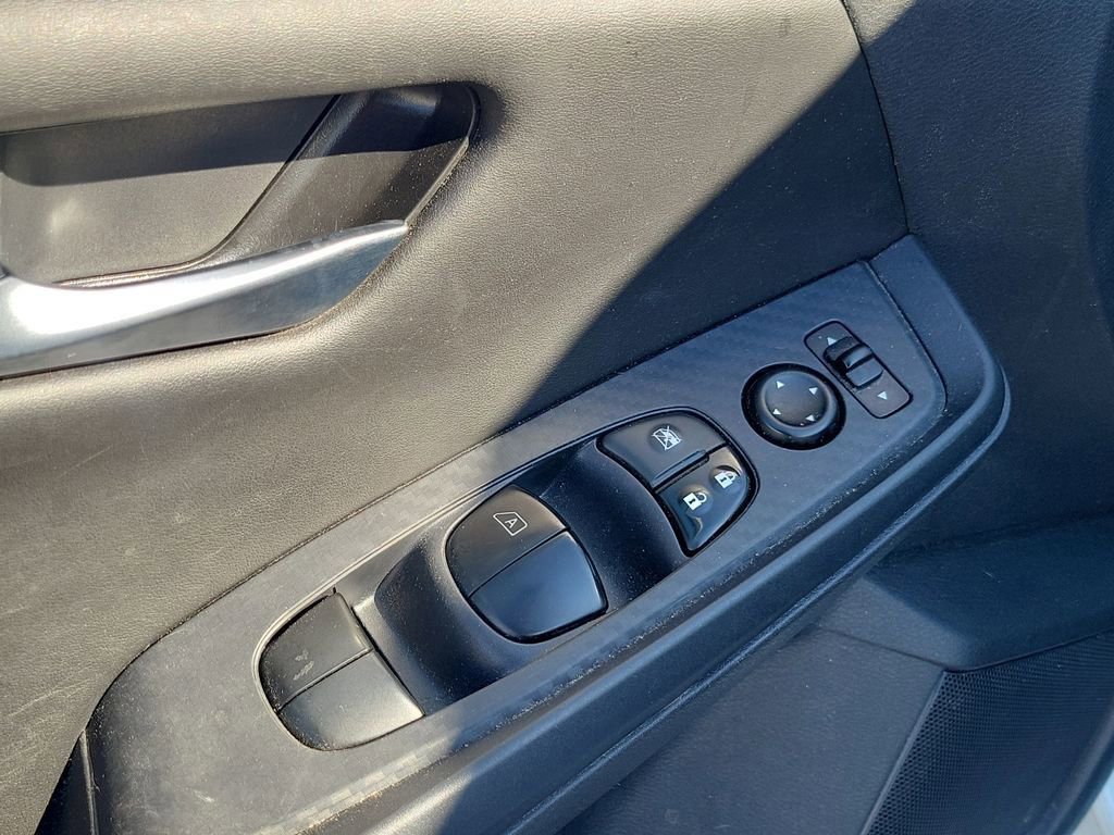 Used 2024 Nissan Sentra SV FWD image 15