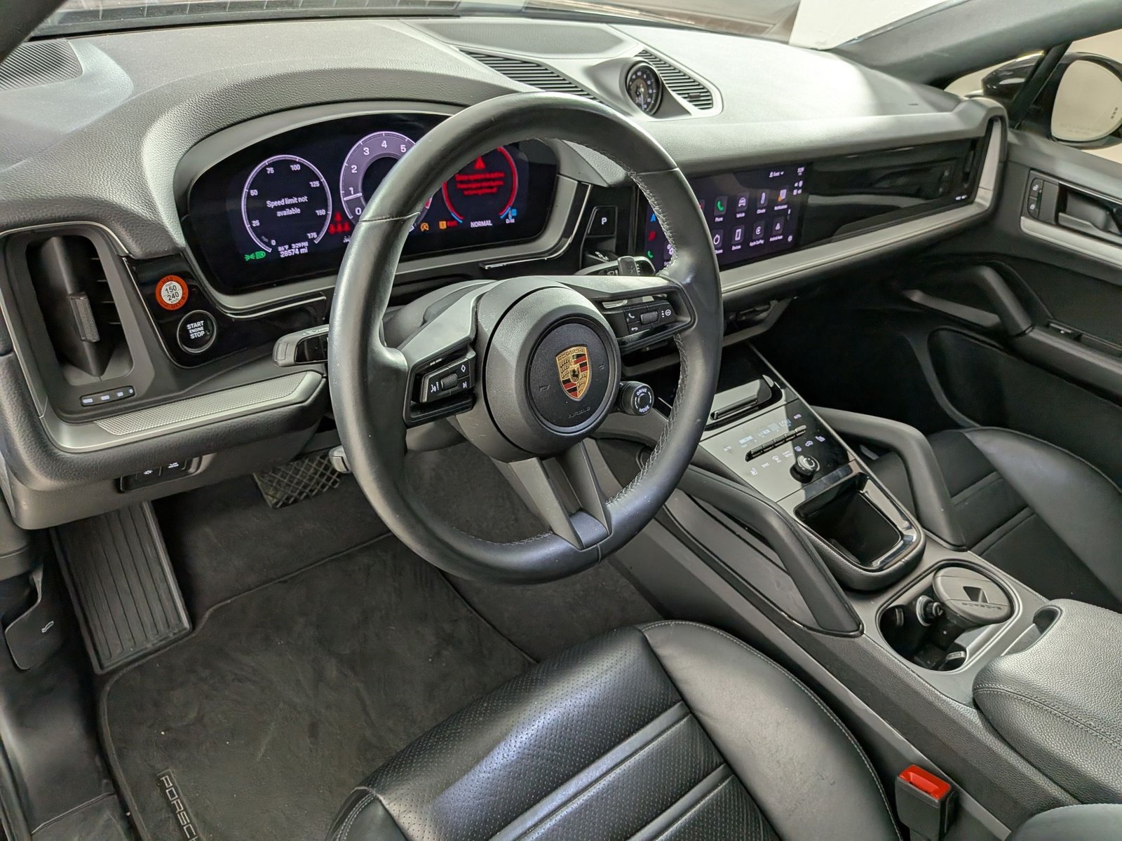 Certified 2024 Porsche Cayenne Coupe AWD/4WD image 4