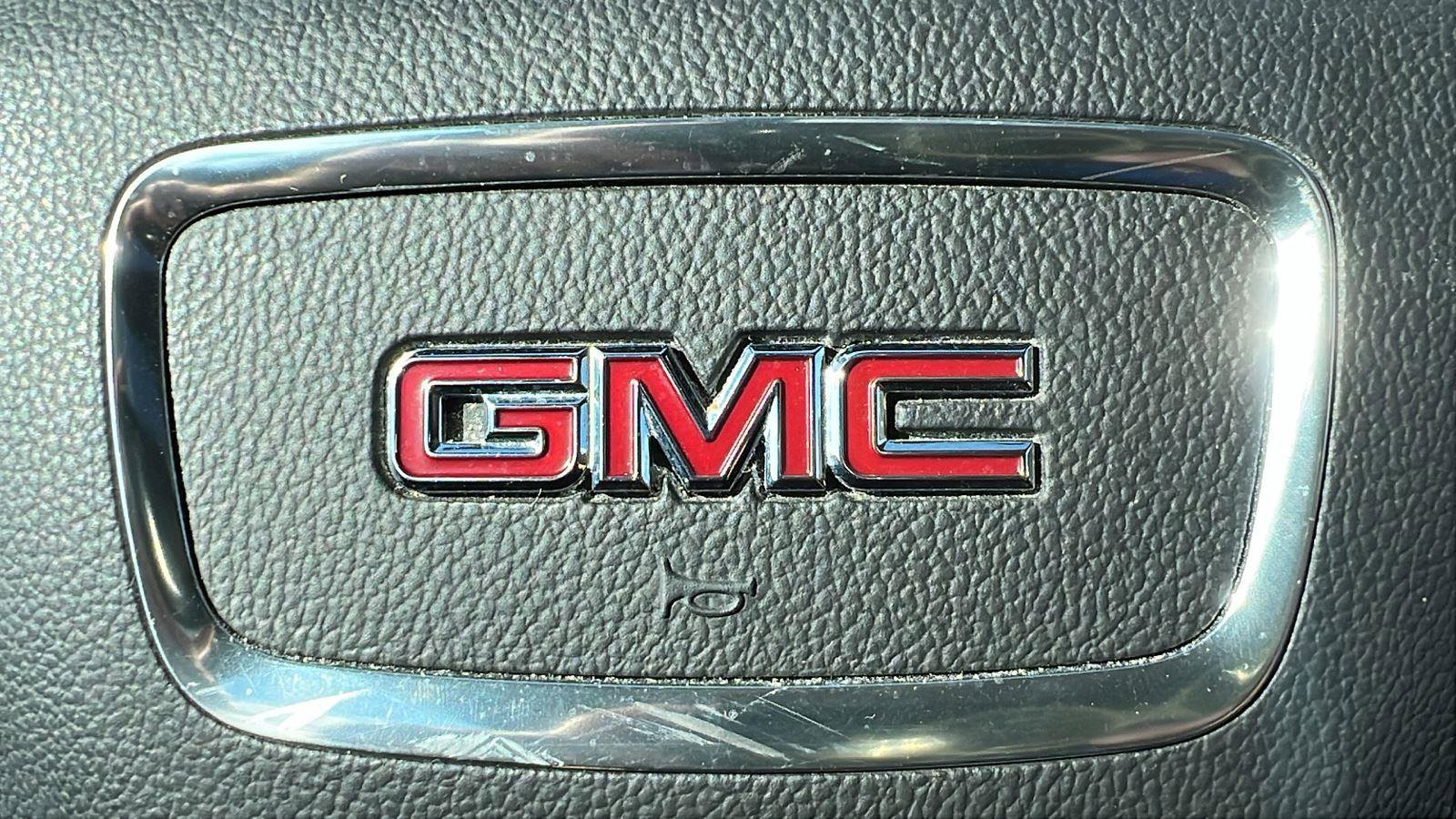 Used 2018 GMC Terrain SLT w/ Infotainment Package II AWD/4WD image 34
