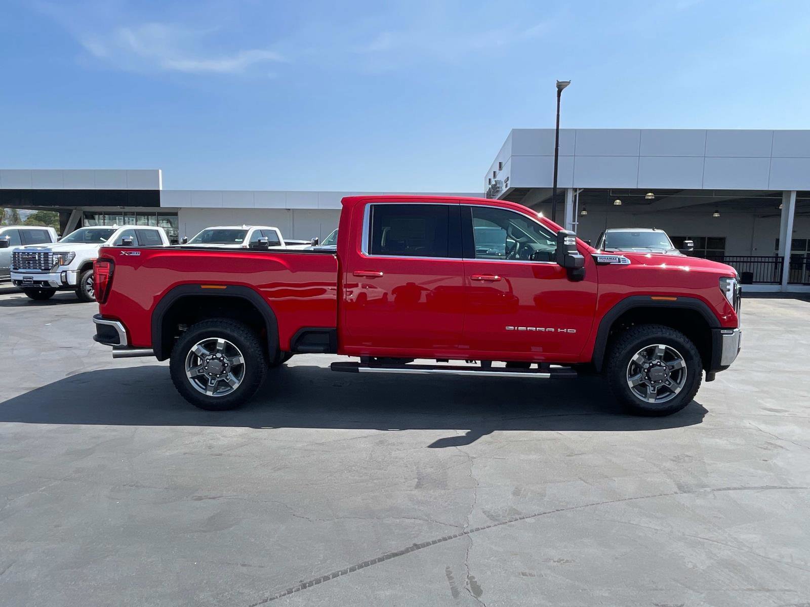 New 2025 GMC Sierra 2500 SLE w/ SLE Value Package; image 4
