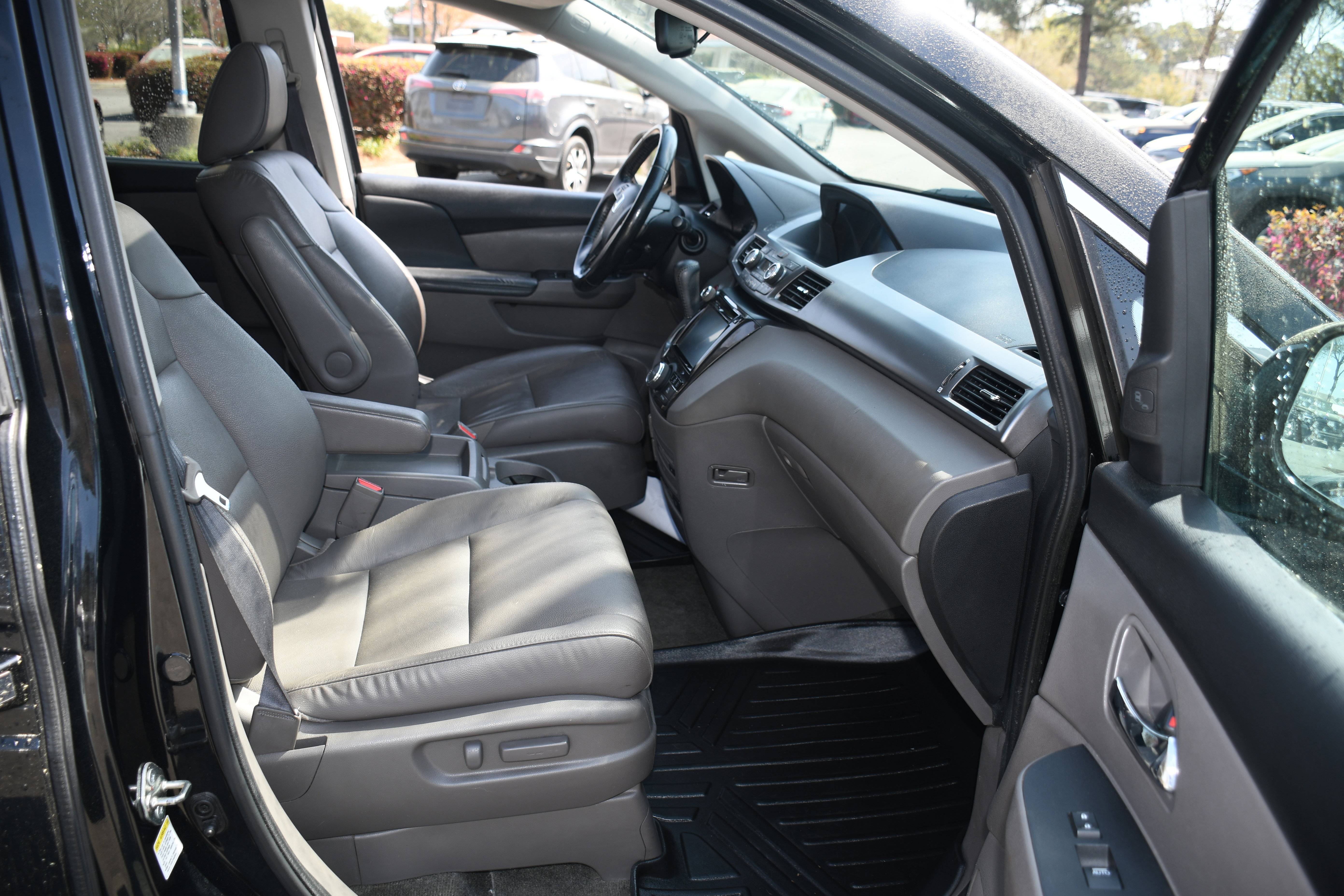 Used 2016 Honda Odyssey Touring Elite image 21