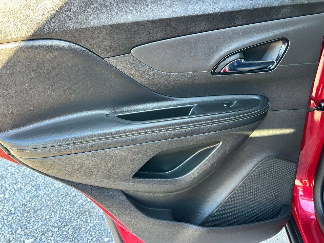 Used 2019 Buick Encore Essence image 15