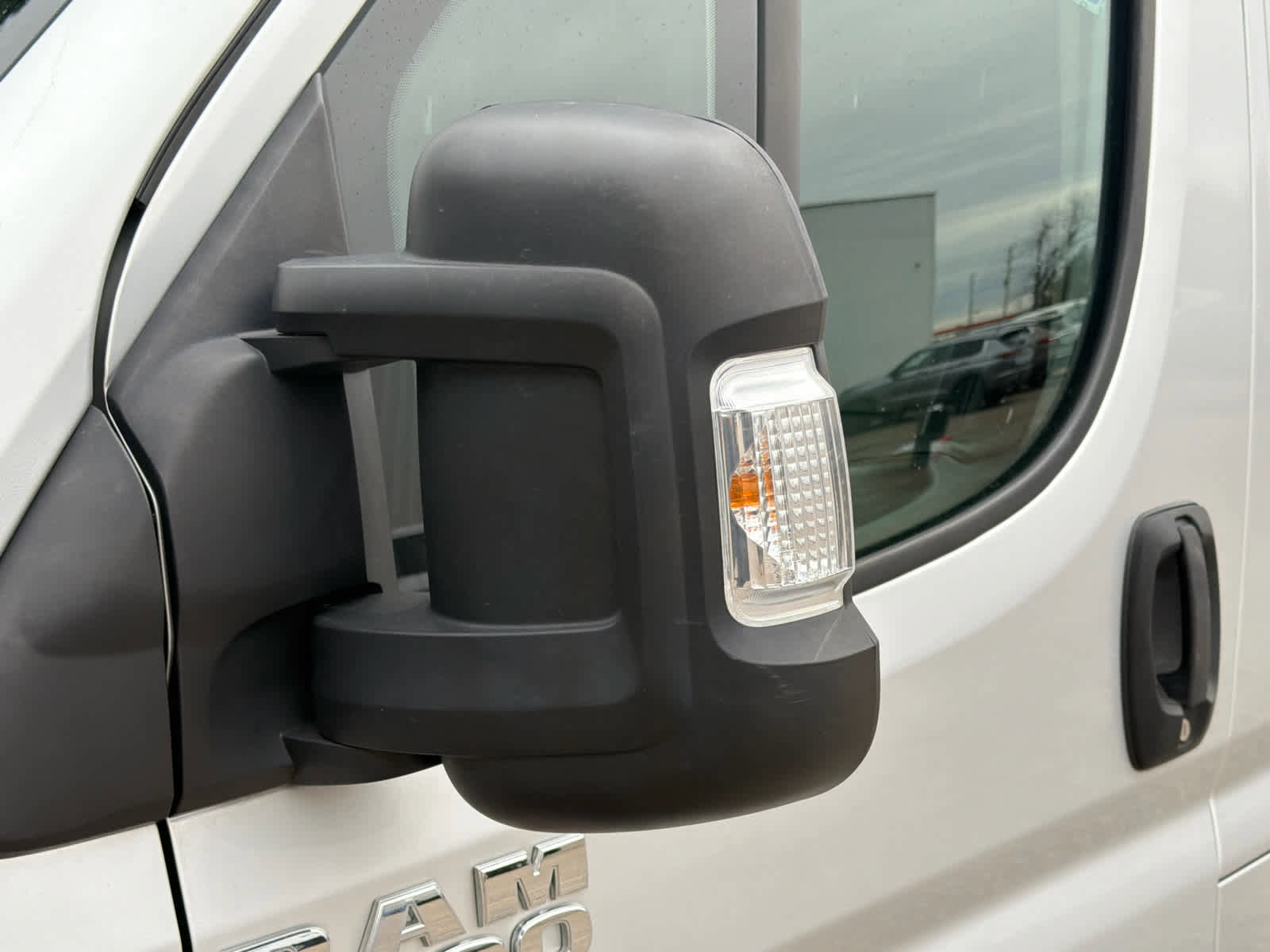 Used 2021 RAM ProMaster 2500 w/ Convenience Group FWD image 11